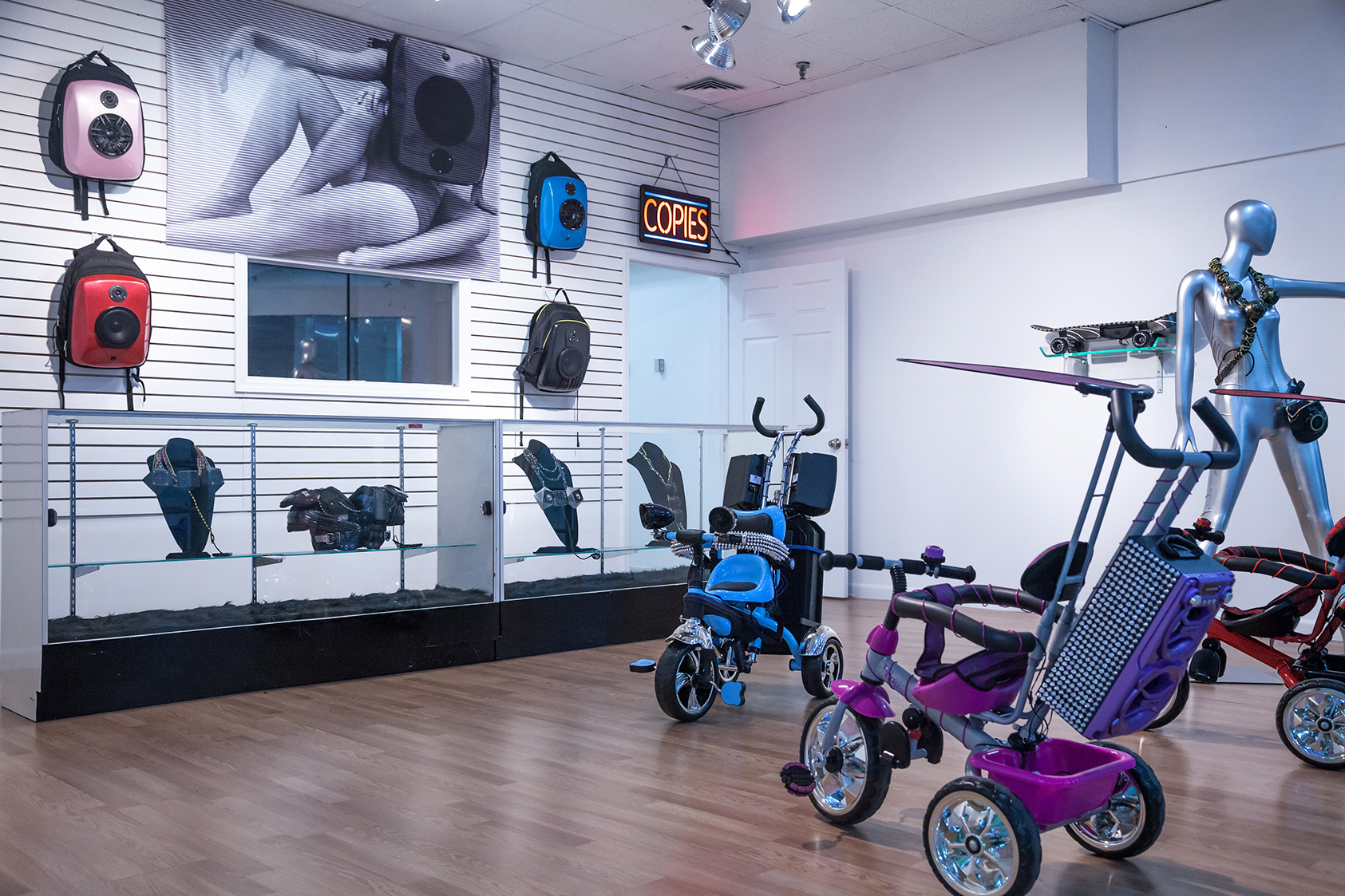 Hybrid ID at 777 International Mall, Miami 2017